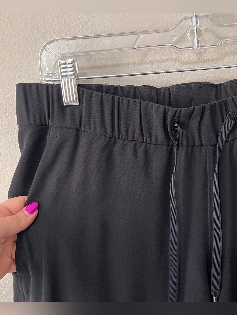 Lululemon NWT On The Fly Full Length *Woven Pants Black Size 10 Athleisure - Picture 7 of 12